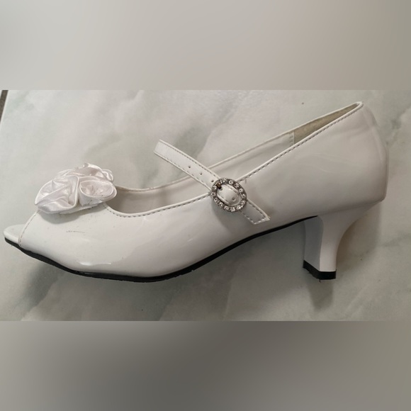 Fancy Kids Dress Shoes - Youth Size 7 - Picture 4 of 7